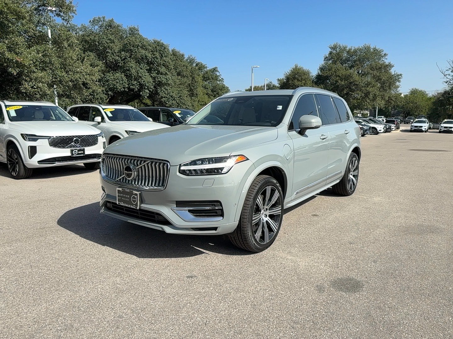 Certified 2024 Volvo XC90 T8 Plus w/ Protection Package Premier AWD/4WD image 2