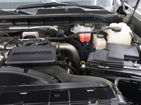 Used 2024 Chevrolet Silverado 2500 Custom w/ Custom Value Package image 16