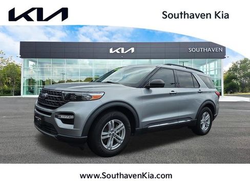Used 2021 Ford Explorer XLT w/ Equipment Group 202A RWD image 1