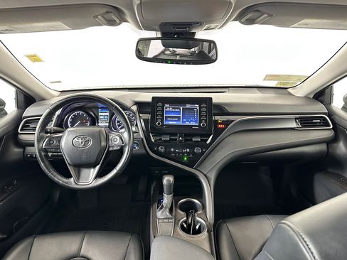 Used 2024 Toyota Camry SE image 14
