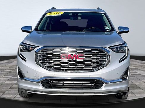 Used 2018 GMC Terrain Denali w/ Advanced Safety Package image 3