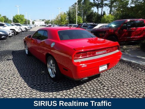 Used 2010 Dodge Challenger R/T RWD image 8