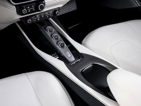 Certified 2019 Ferrari Portofino image 32