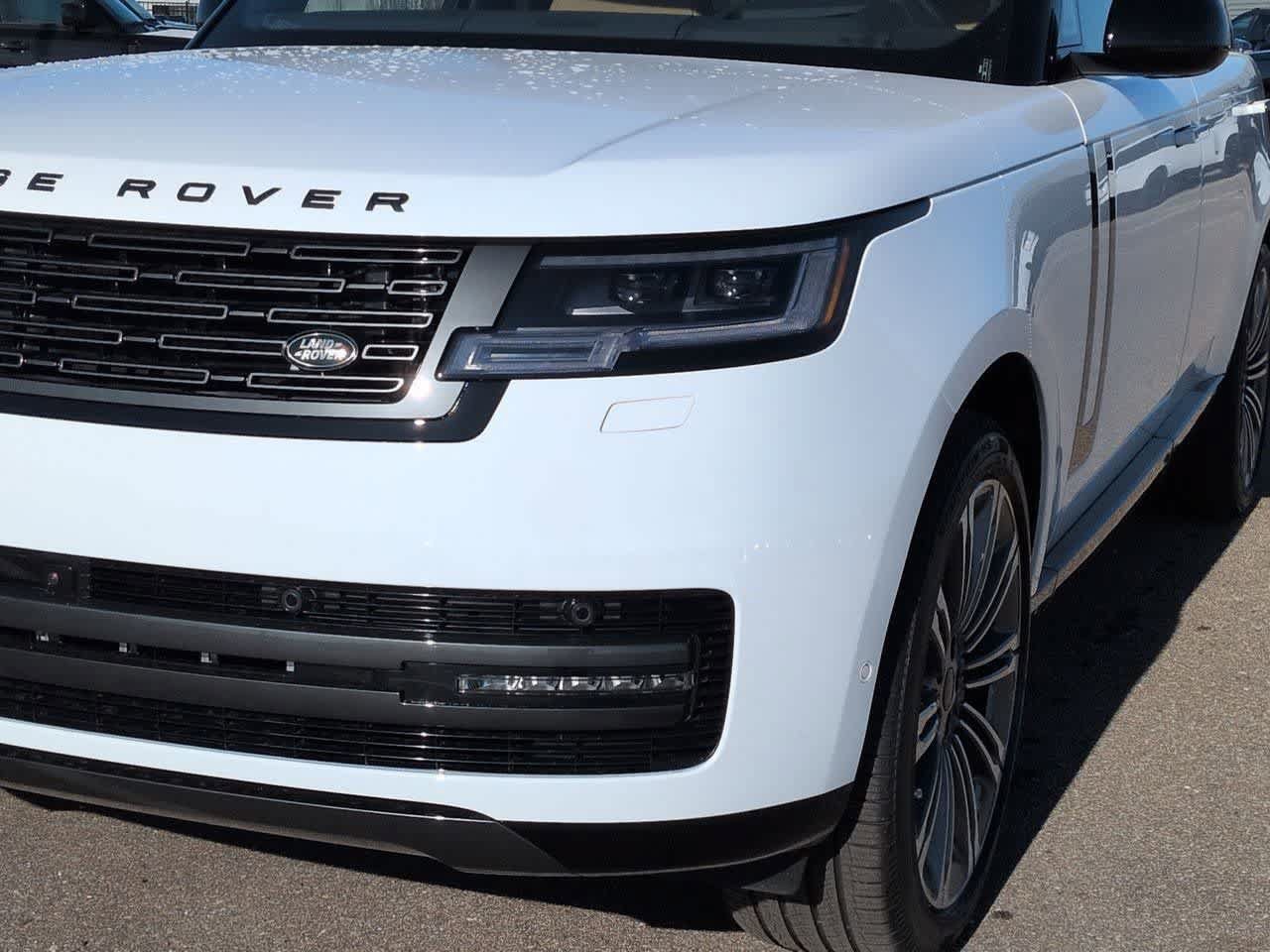 New 2026 Land Rover Range Rover Long Wheelbase SE AWD/4WD image 10