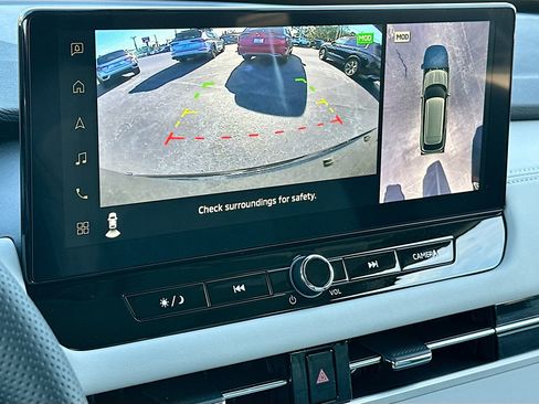 New 2025 Mitsubishi Outlander SEL image 9