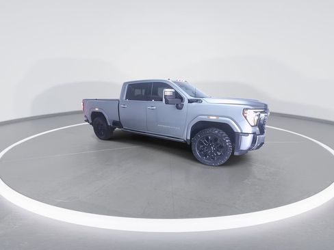 Used 2024 GMC Sierra 2500 Denali Ultimate AWD/4WD image 3