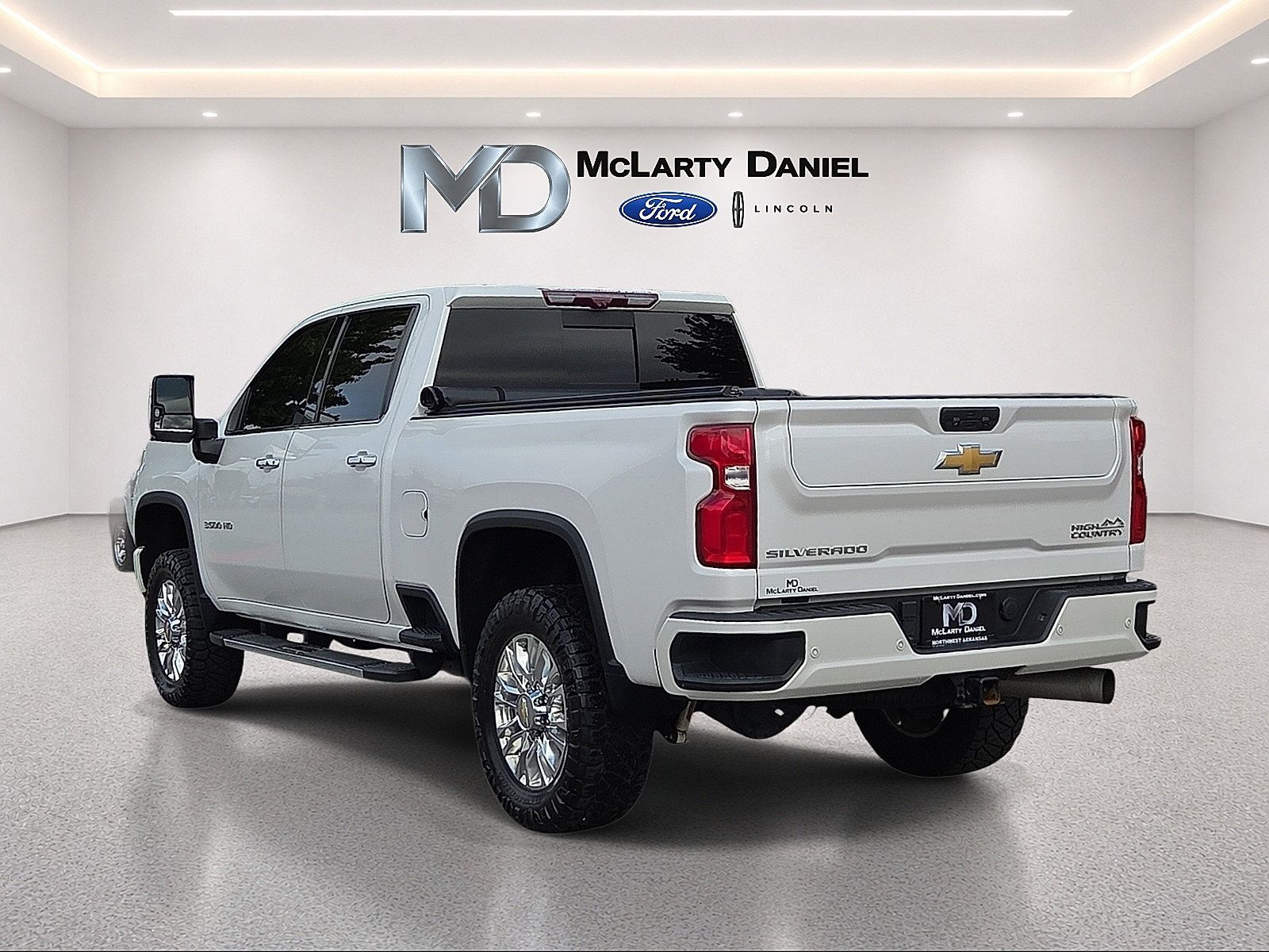 Used 2022 Chevrolet Silverado 3500 High Country w/ Z71 Off-Road Package AWD/4WD image 4