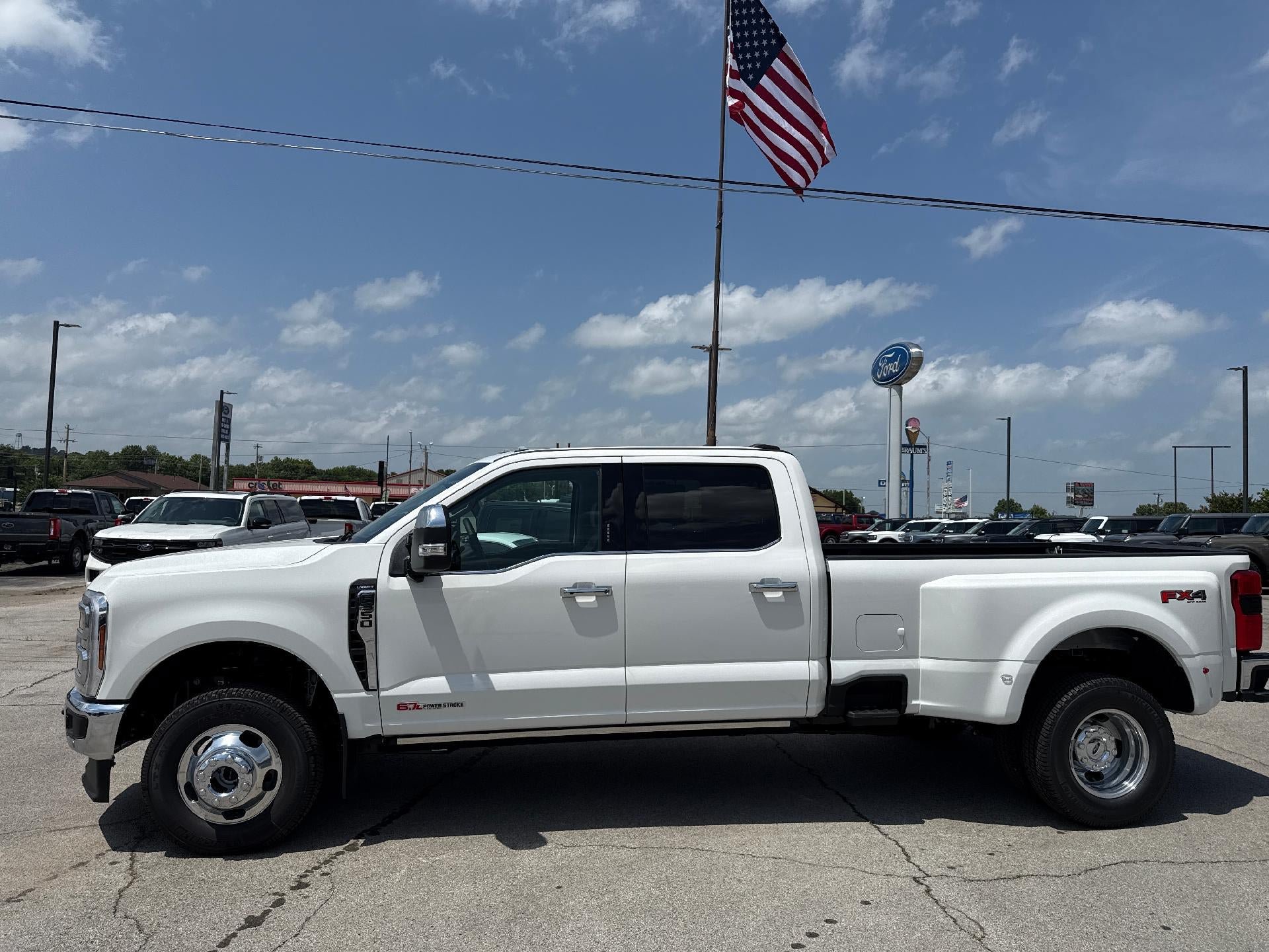 New 2026 Ford F350 Lariat w/ Lariat Premium Package AWD/4WD image 8