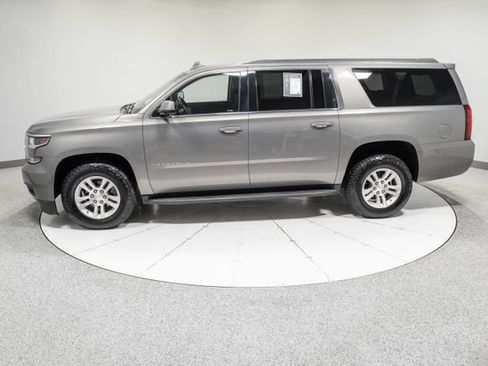 Used 2018 Chevrolet Suburban LS w/ Skid Plate Package AWD/4WD image 32
