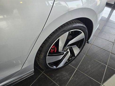 Used 2022 Volkswagen GTI S image 33