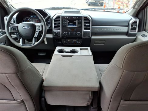 Used 2018 Ford F250 XLT w/ XLT Value Package AWD/4WD image 11