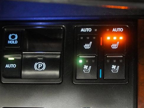 Used 2018 Lexus RX 350 AWD w/ Premium Package image 32