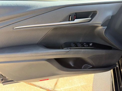 Used 2025 Toyota Camry SE FWD image 12