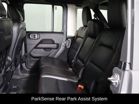 Used 2023 Jeep Wrangler Unlimited Rubicon w/ LED Lighting Group image 17