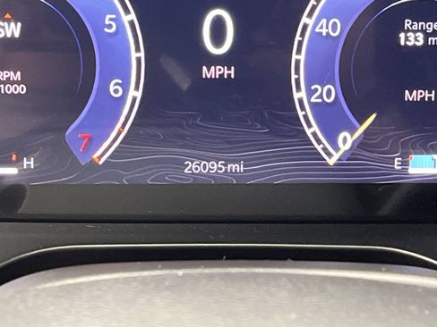 Used 2023 Jeep Grand Cherokee Altitude AWD/4WD image 15