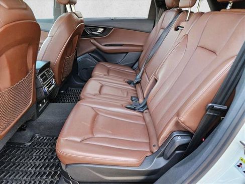 Used 2018 Audi Q7 3.0T Prestige image 17