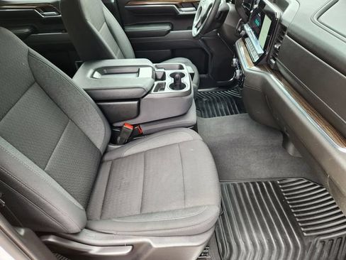 Used 2024 Chevrolet Silverado 1500 LT AWD/4WD image 15