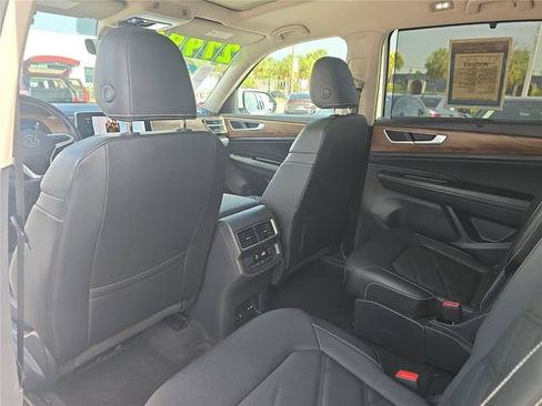 Used 2024 Volkswagen Atlas SE FWD image 14