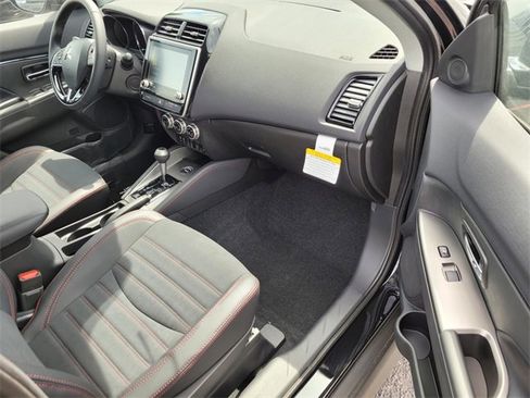 New 2025 Mitsubishi Outlander Sport SE image 6