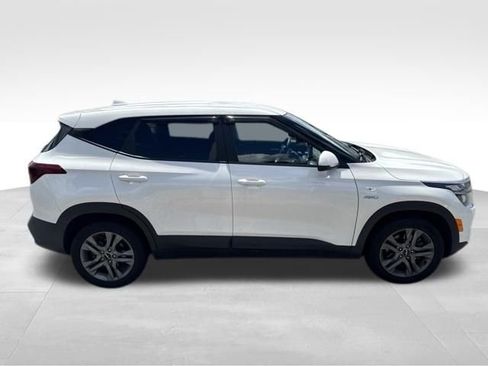 Used 2022 Kia Seltos LX AWD/4WD image 5