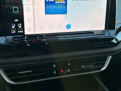 New 2026 Volkswagen Atlas Cross Sport SE image 19