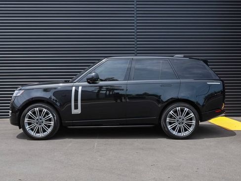 Used 2023 Land Rover Range Rover Autobiography AWD/4WD image 2