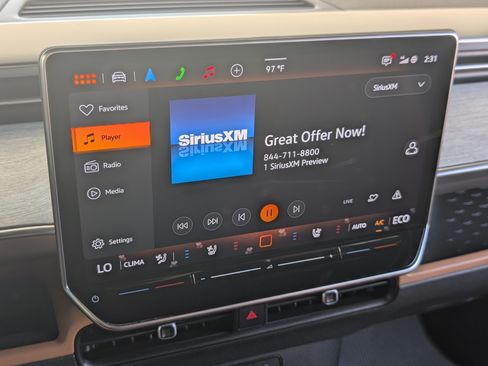 Used 2025 Volkswagen ID. Buzz 1st Edition RWD image 31