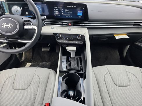 New 2026 Hyundai Elantra Limited image 13