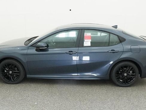 New 2026 Toyota Camry SE image 3