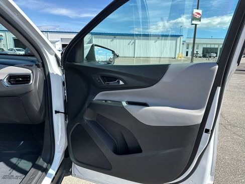 Used 2023 Chevrolet Equinox LT AWD/4WD image 22