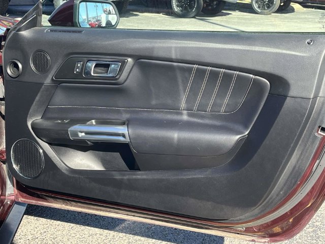 Used 2018 Ford Mustang Premium RWD image 22