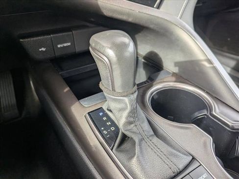 Used 2024 Toyota Camry SE image 11