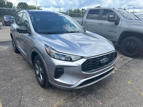 Used 2024 Ford Escape ST-Line w/ Tech Pack #1 AWD/4WD image 6