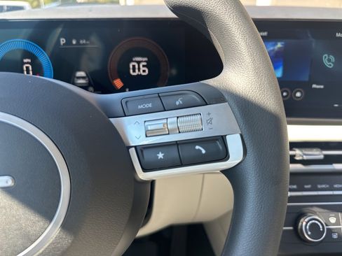 New 2026 Hyundai Tucson SE image 18