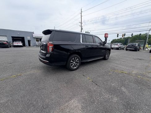 Used 2022 Chevrolet Suburban LT AWD/4WD image 20