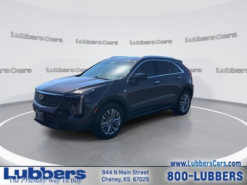 Used 2025 Cadillac XT4 Premium Luxury FWD image 4
