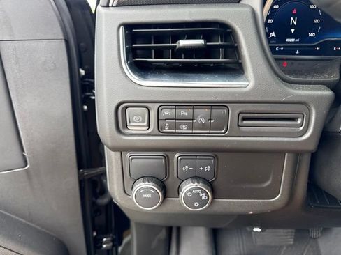 Used 2023 Chevrolet Suburban RST w/ Luxury Package RWD image 9