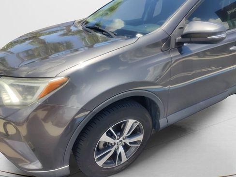 Used 2018 Toyota RAV4 XLE FWD image 13
