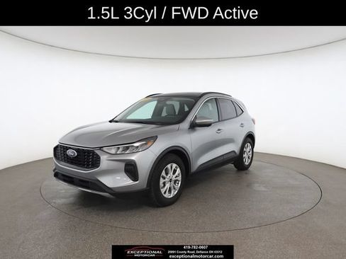 Used 2023 Ford Escape Active w/ Tech Pack #2 FWD image 2