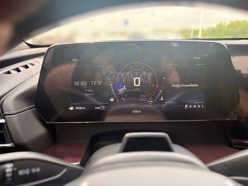 New 2026 Chevrolet Traverse Z71 w/ Enhanced Driving Package AWD/4WD image 31