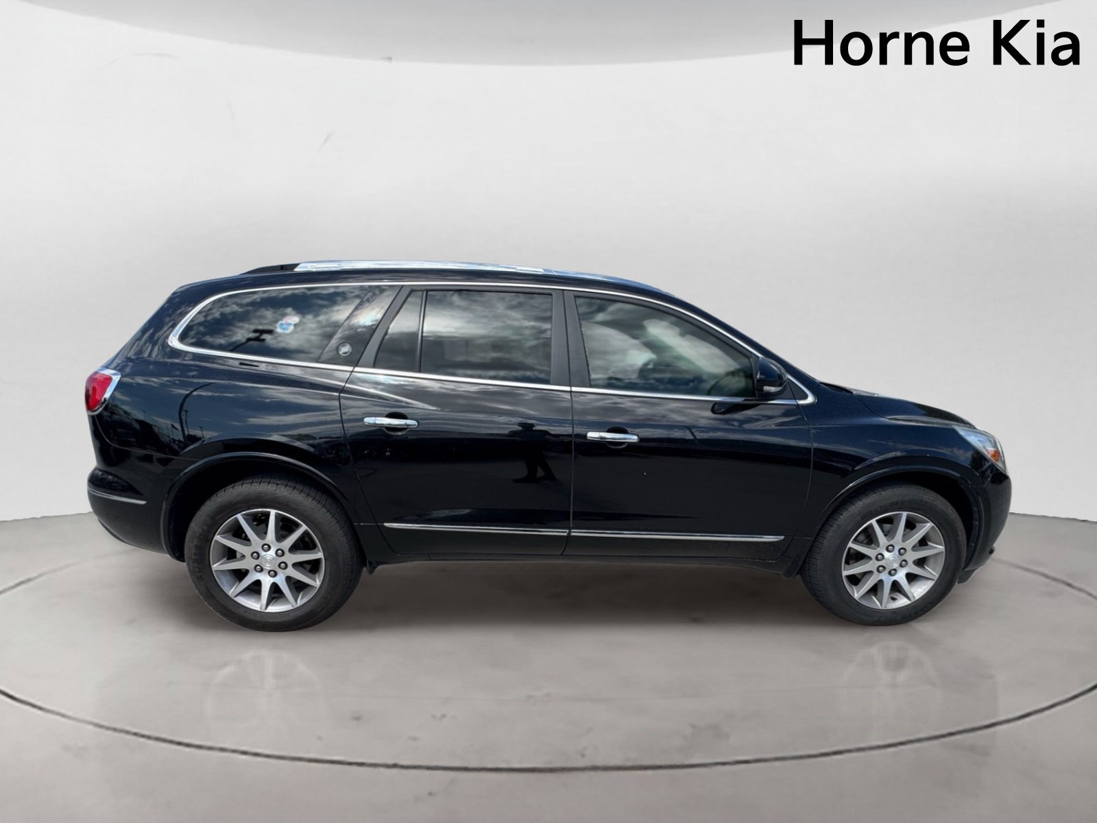 Used 2016 Buick Enclave Leather FWD image 3