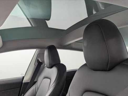 Used 2023 Tesla Model 3 Standard Range image 30