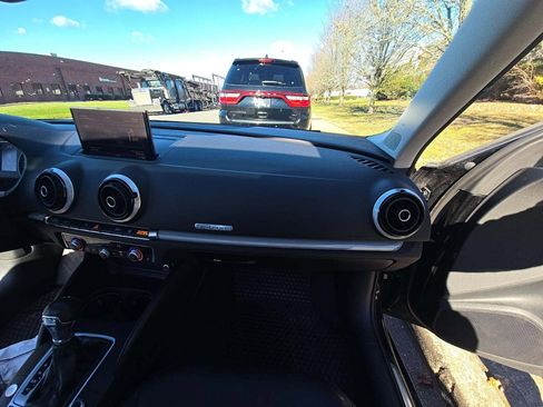 Used 2016 Audi A3 e-tron Premium Plus w/ Premium Plus Package image 9