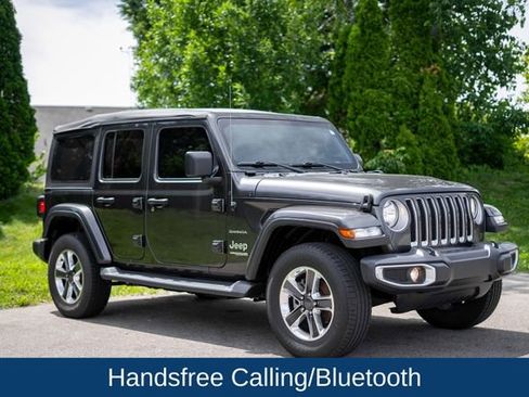 Used 2019 Jeep Wrangler Unlimited Sahara AWD/4WD image 3