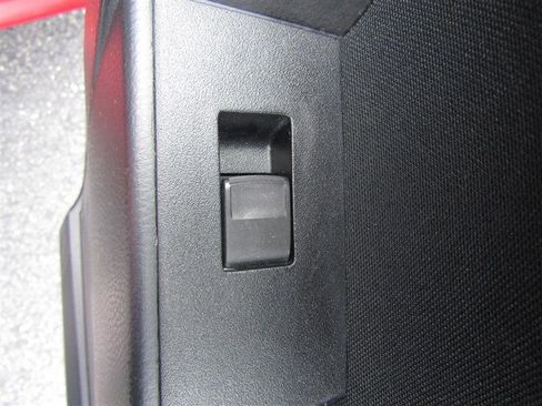 Used 2014 Toyota Corolla LE image 32