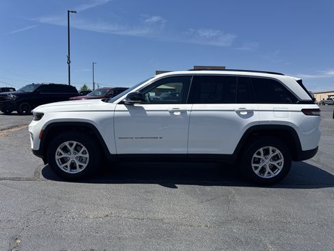 Used 2023 Jeep Grand Cherokee Limited AWD/4WD image 8