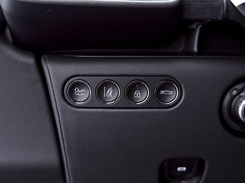 Used 2026 McLaren Artura RWD image 66