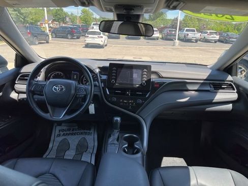 Used 2022 Toyota Camry SE FWD image 14