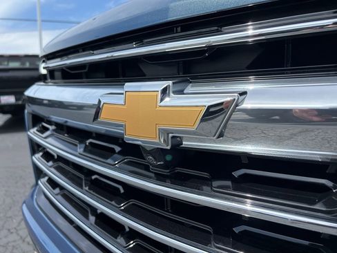 Used 2025 Chevrolet Traverse High Country FWD image 10