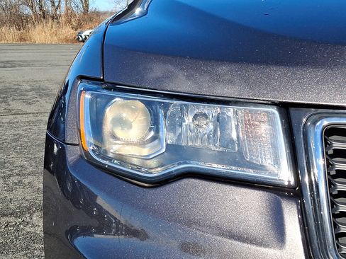 Used 2021 Jeep Grand Cherokee Limited w/ Sun & Sound Group image 9